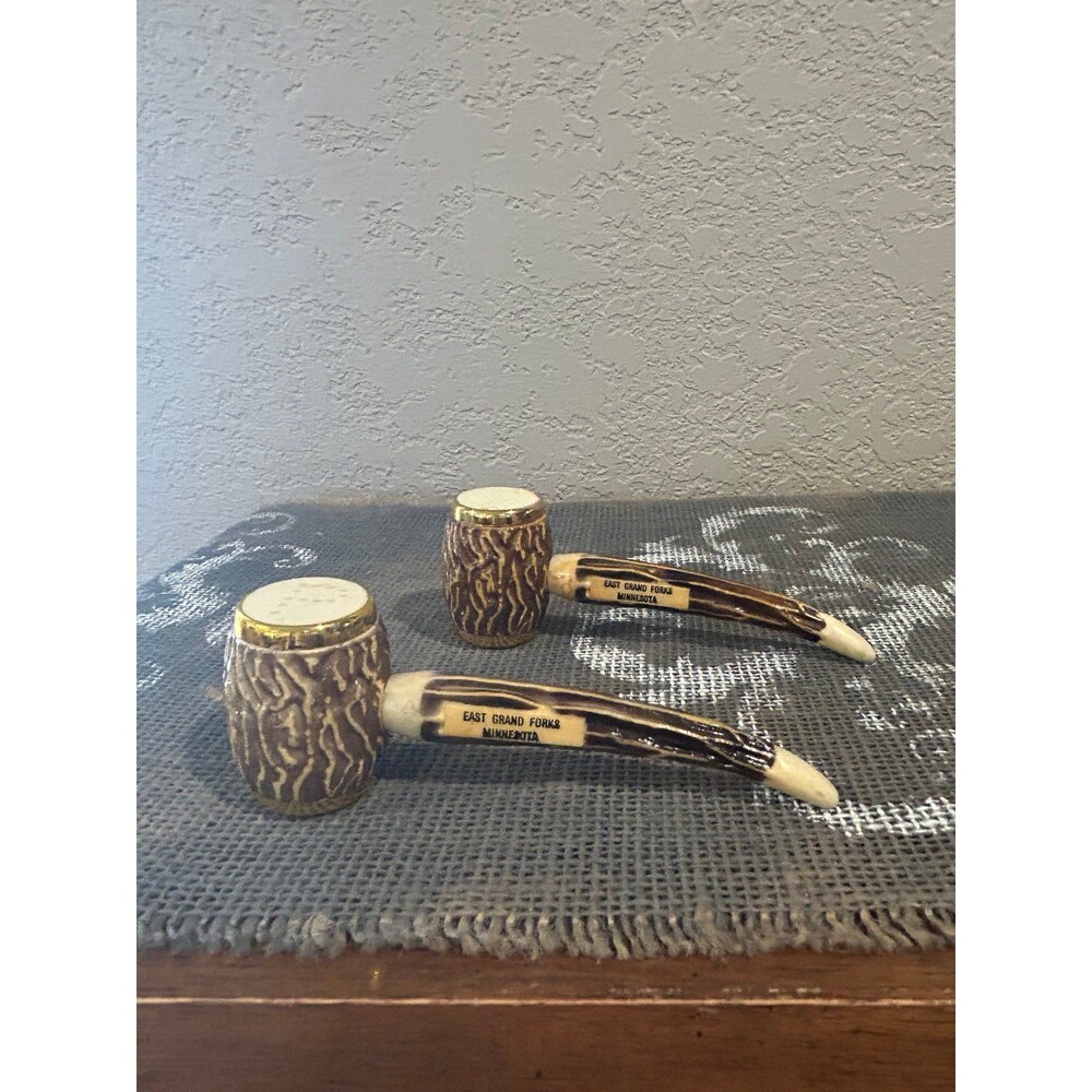 Vintage Salt and Pepper Shakers Pipes East Grand Forks, Minnesota 5.75” Long